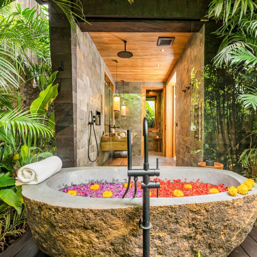 Jabu Plunge Pool Daily Floating Afternoon Tea
